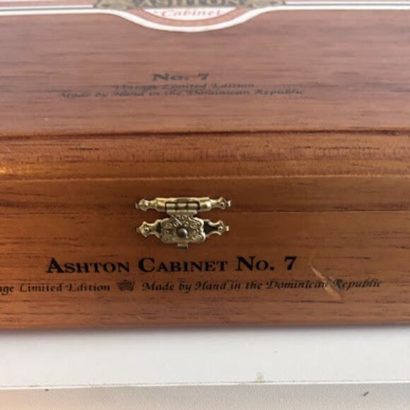 ASHTON CABINET No. 7 Wooden Cigar Box Handbag With Beaded Handle - Picture 8 of 12